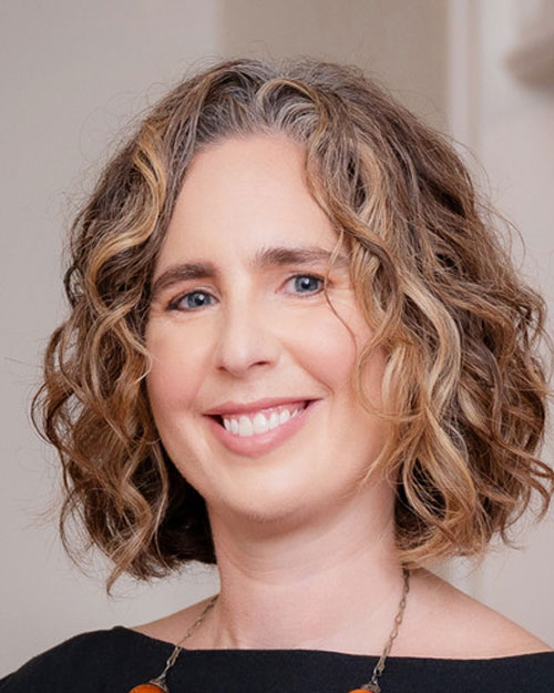 portrait of Lauren Klein
